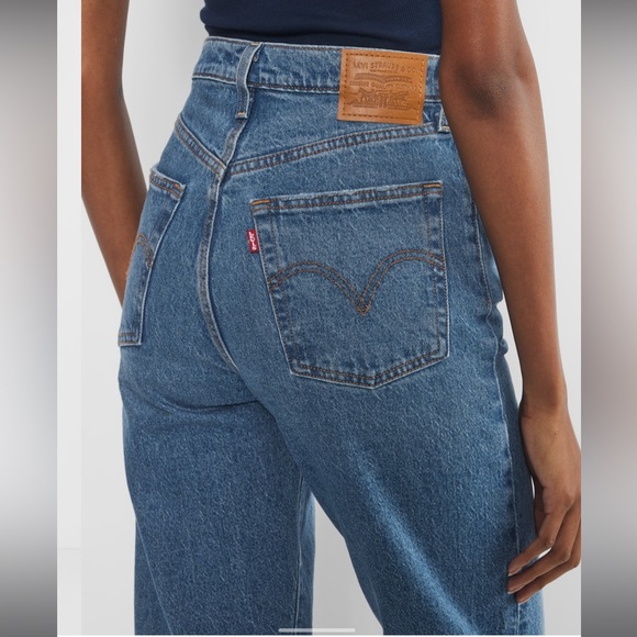 LEVI’S RIBCAGE JEAN - Picture 2 of 4